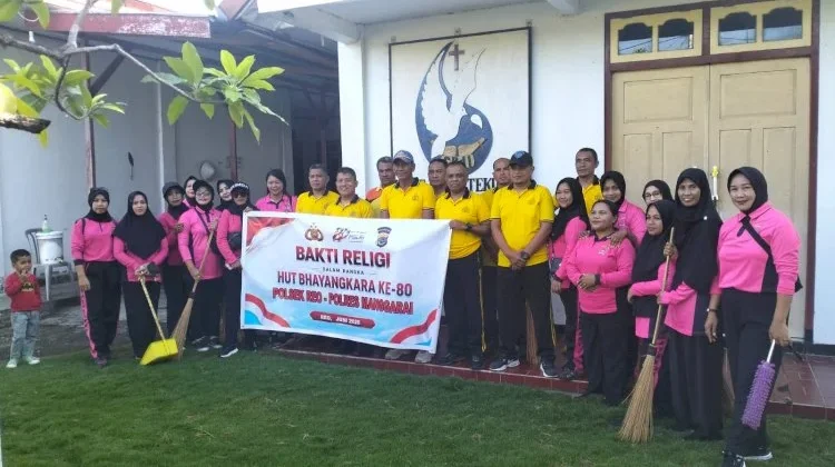 Sambut Hari Bhayangkara ke-80, Polsek Reo dan Satpolairud Gelar Bakti Religi