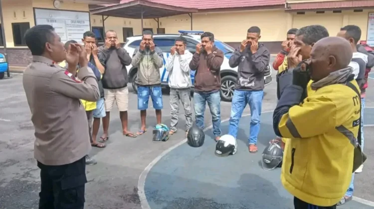 Polres Ngada Gelar Terapi USEFT bagi Ojol dan Pelajar