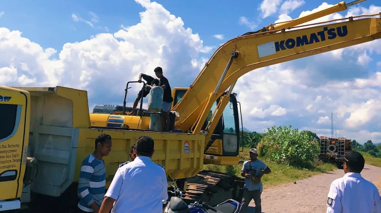 Wabup Matim Tinjau Perbaikan Darurat Crossway Wae Musur