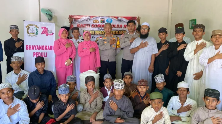Jelang Hari Bhayangkara ke-80, Polsek Komodo Beri Bantuan ke Pondok Pesantren