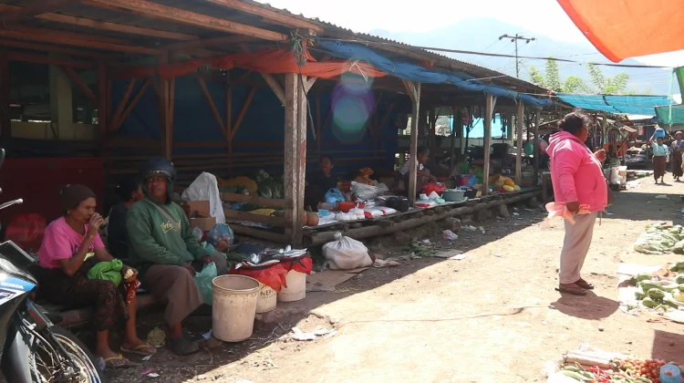 Pasar Detusoko Disiapkan Jadi Penggerak PAD Ende
