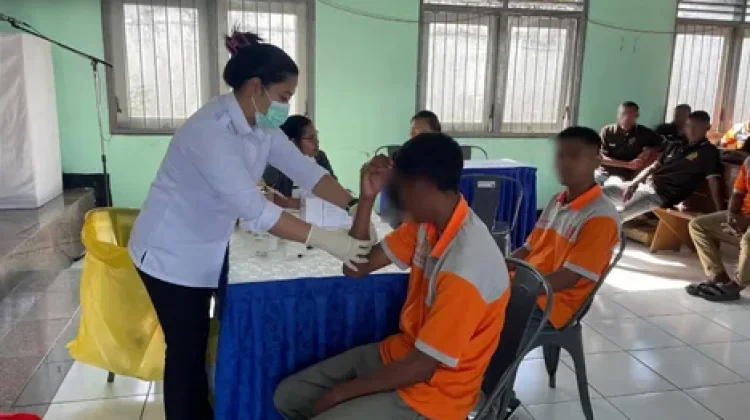 Rutan Bajawa Periksa Kesehatan Warga Binaan, Satu Positif Hepatitis B