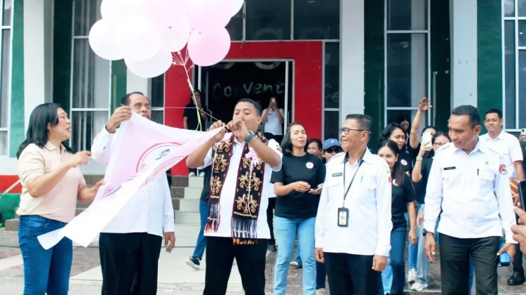 Bidan Sikka Perkuat Kepemimpinan Sambut Generasi Emas Indonesia