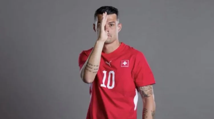 Atasi Krisis Gelandang, Chelsea Buru Tanda Tangan Granit Xhaka