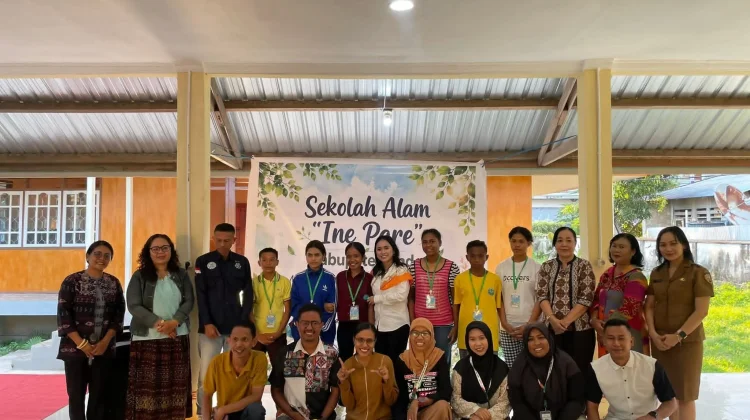 Sekolah Alam Ende Bantu Anak Putus Sekolah Raih Kesempatan Belajar Kembali