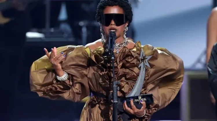 Lauryn Hill Raih Living Legend Icon Award di BET Awards 2026