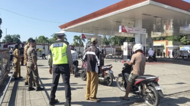 Polres Sikka Edukasi Pajak Kendaraan dan Tertib Berlalu Lintas