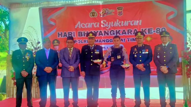 Bupati Manggarai Timur Hadiri Peringatan HUT Bhayangkara Ke-80