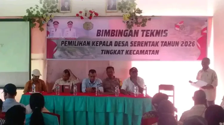 Bhabinkamtibmas Kawal Tahapan Pilkades di Riung Barat