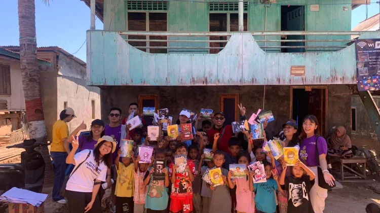 Rotary Club Labuan Bajo Komodo Salurkan 30 Bantuan Jamban di Pulau Papagarang