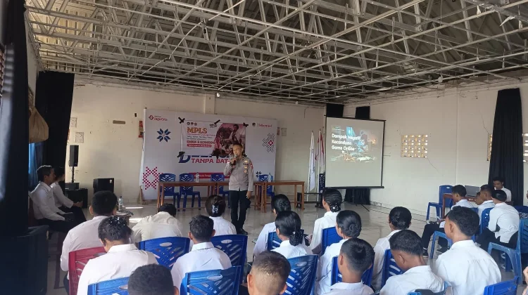 Sat Binmas Polres Mabar Edukasi Siswa Baru SMKN 3 Komodo tentang Etika Digital