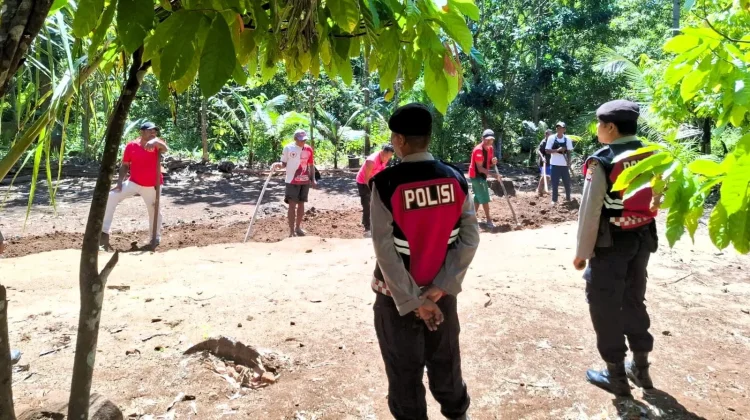 Polres Flores Timur Edukasi Warga Cegah Karhutla tanpa Membakar