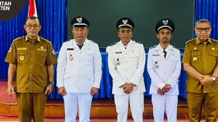 Bupati Ende Lantik Tiga Penjabat Kepala Desa untuk Tiga Wilayah