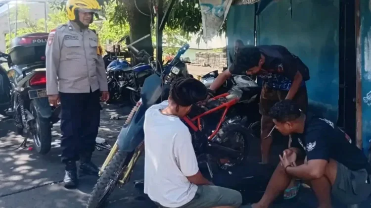 Bhabinkamtibmas Naruwolo Edukasi Warga Cegah Pencurian