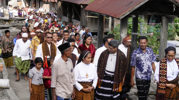 Uskup Ende Apresiasi Tradisi Pendidikan Umat Ngalupolo