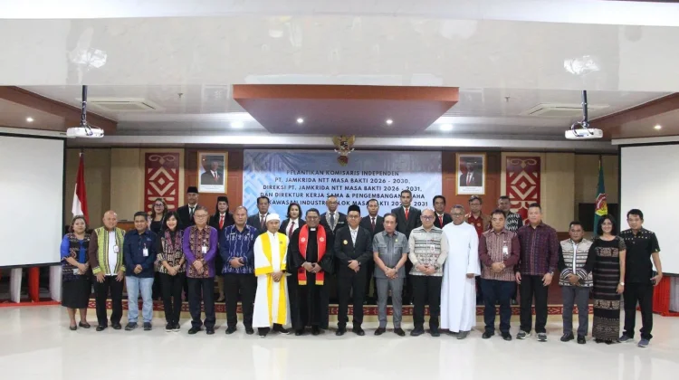 Gubernur NTT Lantik Komisaris dan Direksi BUMD, Perkuat Kolaborasi Bangun Daerah
