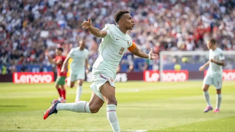 Mbappé Tebus Gagal Penalti, Antar Prancis ke Semifinal