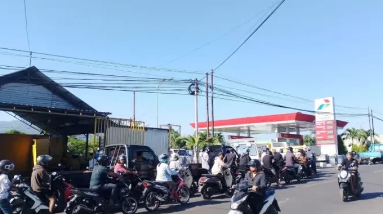 Pemkab Flores Timur Siapkan Langkah Atasi Kelangkaan BBM Bersubsidi