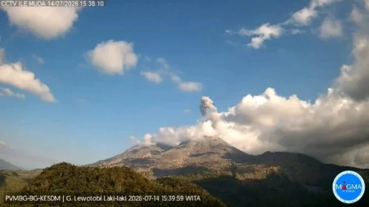 Badan Geologi: Aktivitas Gunung Lewotobi Laki-laki Masih Level III Siaga