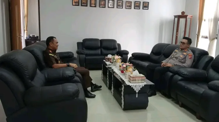 Kapolres Ngada Perkuat Sinergi dengan Kejaksaan Negeri