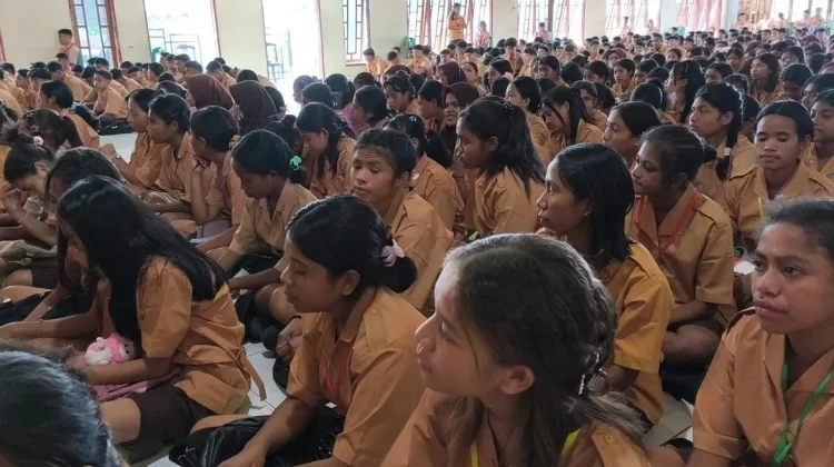 Animo Masuk SMKN 1 Ende Meningkat, Siswa Berdatangan dari Luar Daerah