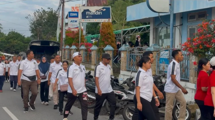 Pegawai Lapas Ende Meriahkan Jalan Sehat Dies Natalis Ke-46 Universitas Flores