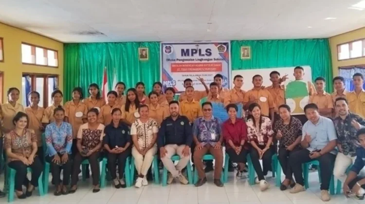 Pokjaluh Katolik Ende Bekali Murid SMAK Mukusaki Jadi Agen Kerukunan