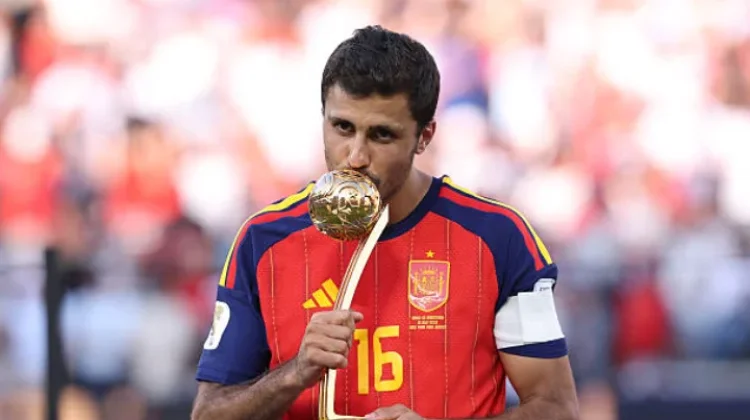Rodri Antar Spanyol Berjaya, FIFA Ganjar Golden Ball
