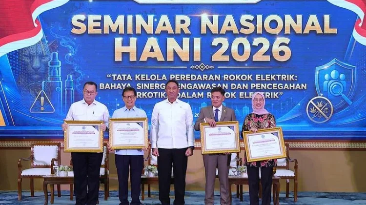 Menkes: Rokok Elektrik Sama Bahayanya Dengan Rokok Konvensional