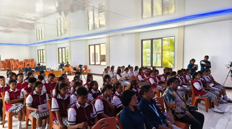 Pelajar di Ende Diajak Bijak Bermedia Sosial dan Tangkal Hoaks