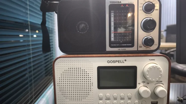 Radio Analog dan Digital, Kenali Perbedaan Teknologi Penyiaran