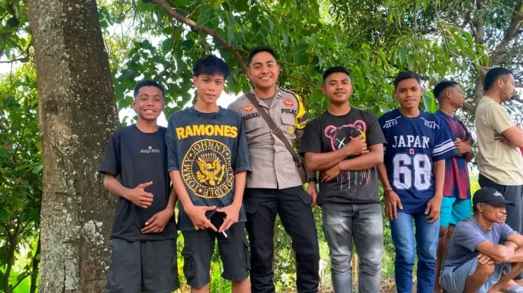 Bhabinkamtibmas Watumanu Ajak Warga Jaga Kamtibmas serta Bijak Bermedia Sosial