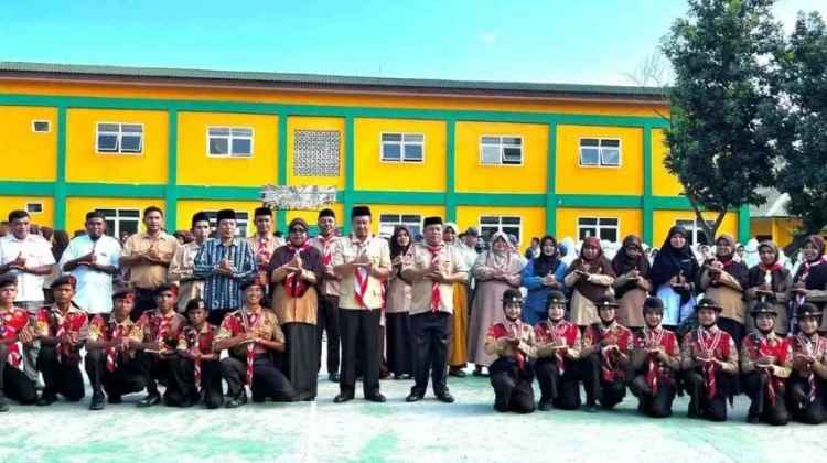 Kemenag Lembata Lepas Kontingen Pramuka ke Jamda NTT