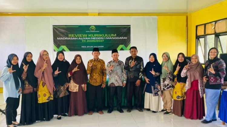 Kegiatan Review Kurikulum Madrasah di MAN 1 Manggarai