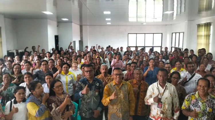 Sebanyak 165 Guru Lulusan PPG di Flores Timur Mulai Terima TPG pada Agustus 2026