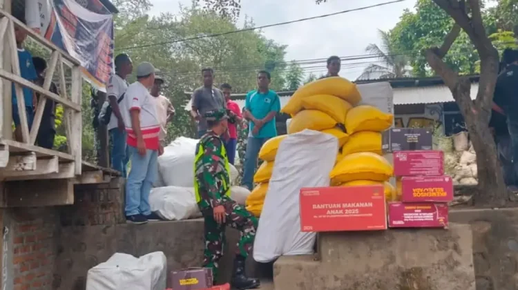 Warga Terdampak Konflik di Adonara Timur Terima Bantuan Kemensos