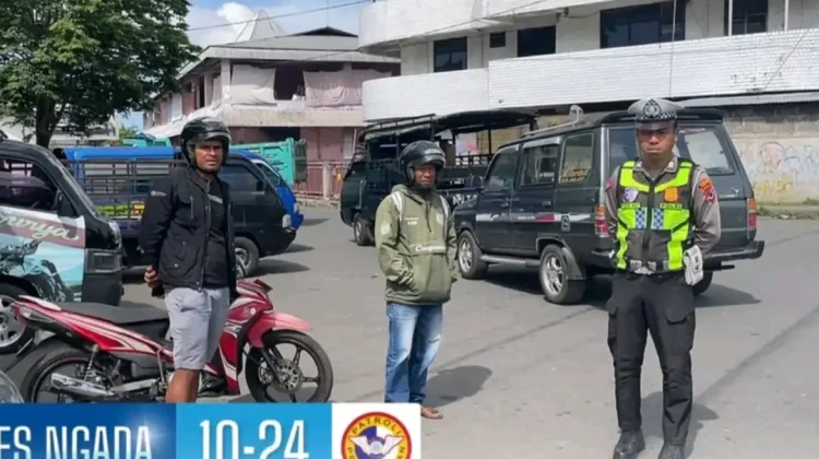 Satlantas Polres Ngada Intensifkan Patroli Lalu Lintas di Bajawa