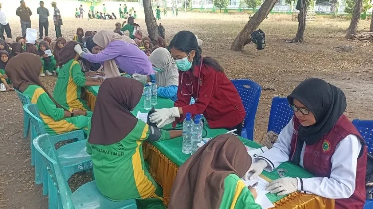MTsN Manggarai Timur Gandeng Puskesmas Pota Gelar Pemeriksaan Kesehatan Siswa