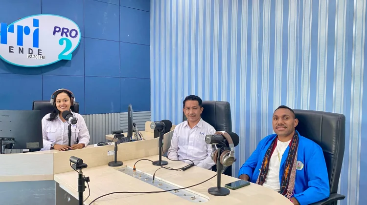 Mahasiswa Papua Raih Juara Tinju Bergengsi Bersama Universitas Flores