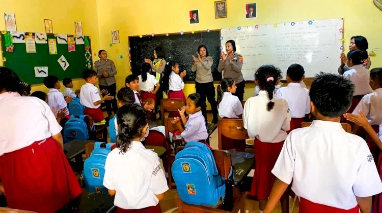 Trauma Healing Polwan Polres Flotim Pulihkan Keceriaan Anak Pasca Konflik