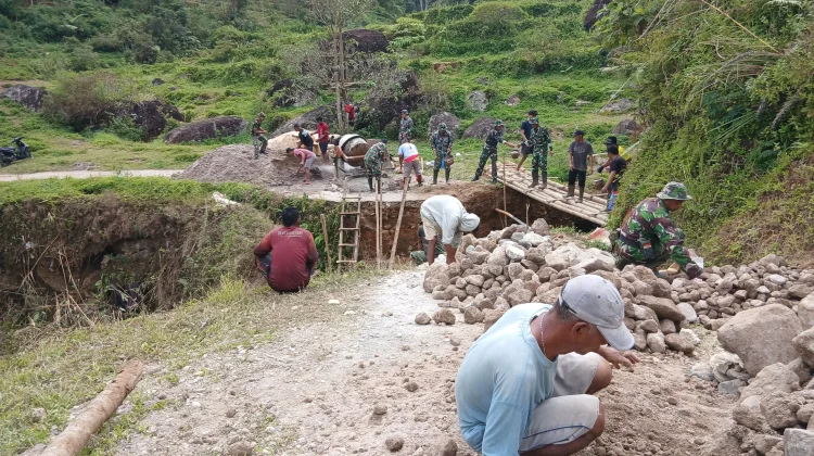 TNI AD Bangun Jembatan Garuda, Wujud Nyata Pengabdian bagi Masyarakat di Cibal