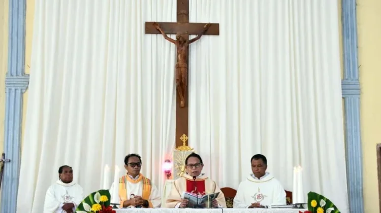 Paroki St. Antonius Padua Ri'i Rayakan Pesta Emas 50 Tahun