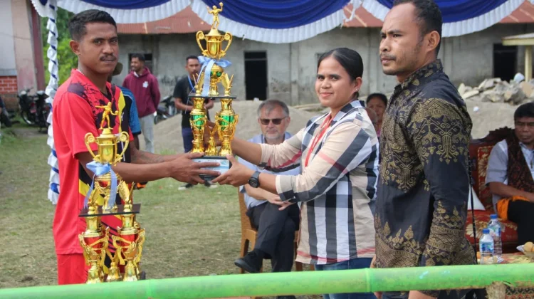 Final HTSPM Cup II Berlangsung Meriah, Sambar dan Waturaka A Raih Gelar Juara