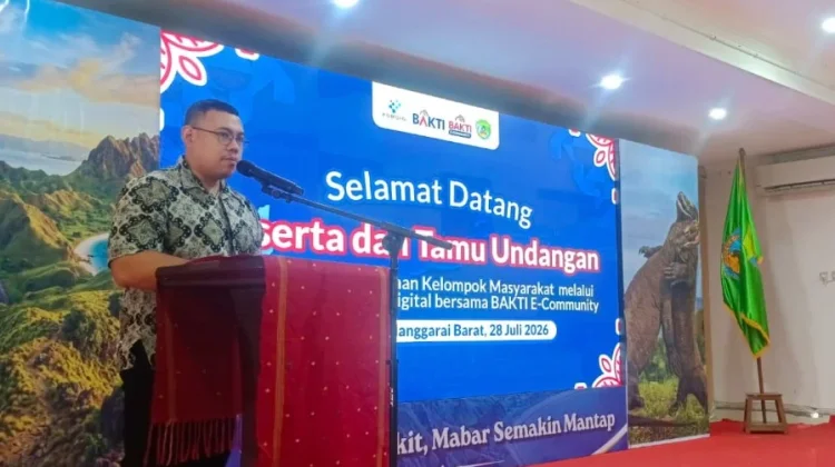 BAKTI Komdigi Perkuat Literasi Digital Masyarakat di Manggarai Barat