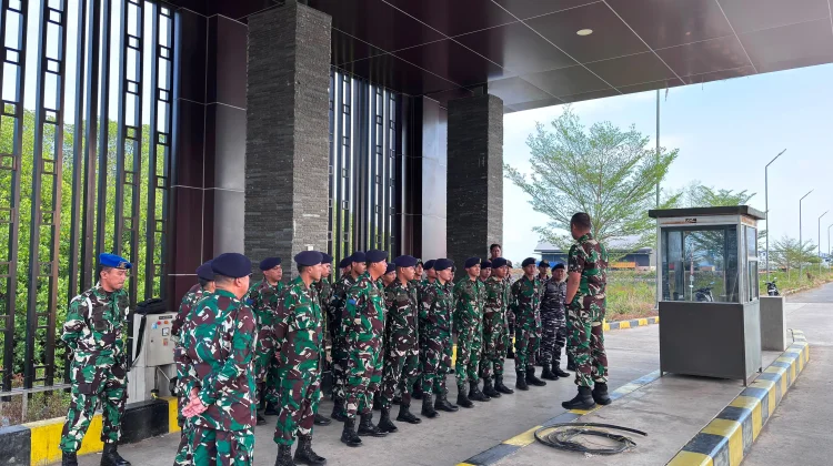 TNI AL Perketat Pengawasan Penumpang dan Barang di Pelabuhan Labuan Bajo