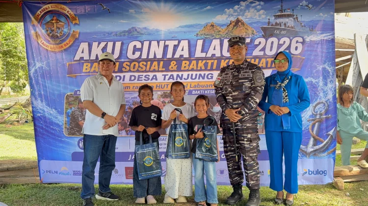 HUT ke-5, Lanal Labuan Bajo Gelar Bakti Sosial “Aku Cinta Laut” di Tanjung Boleng