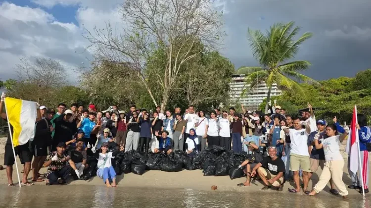 OMK Labuan Bajo Gelar Aksi Ekologis Sambut Festival Golo Koe 2026