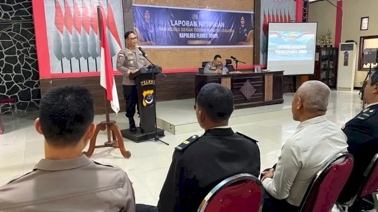 Serah Terima Memori Jabatan Jaga Kesinambungan Polres Flores Timur