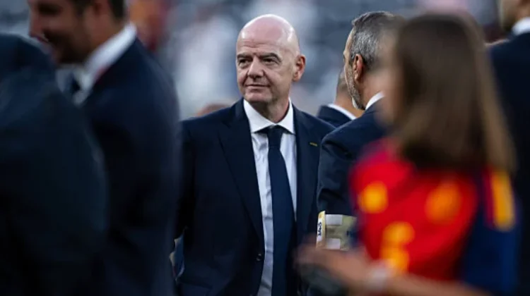 FIFA Batalkan Rencana Penjualan Aset Komersial Piala Dunia usai Dikecam