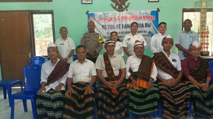 Bhabinkamtibmas Roworena Bekali RT/RW Perkuat Kamtibmas dan Cegah TPPO